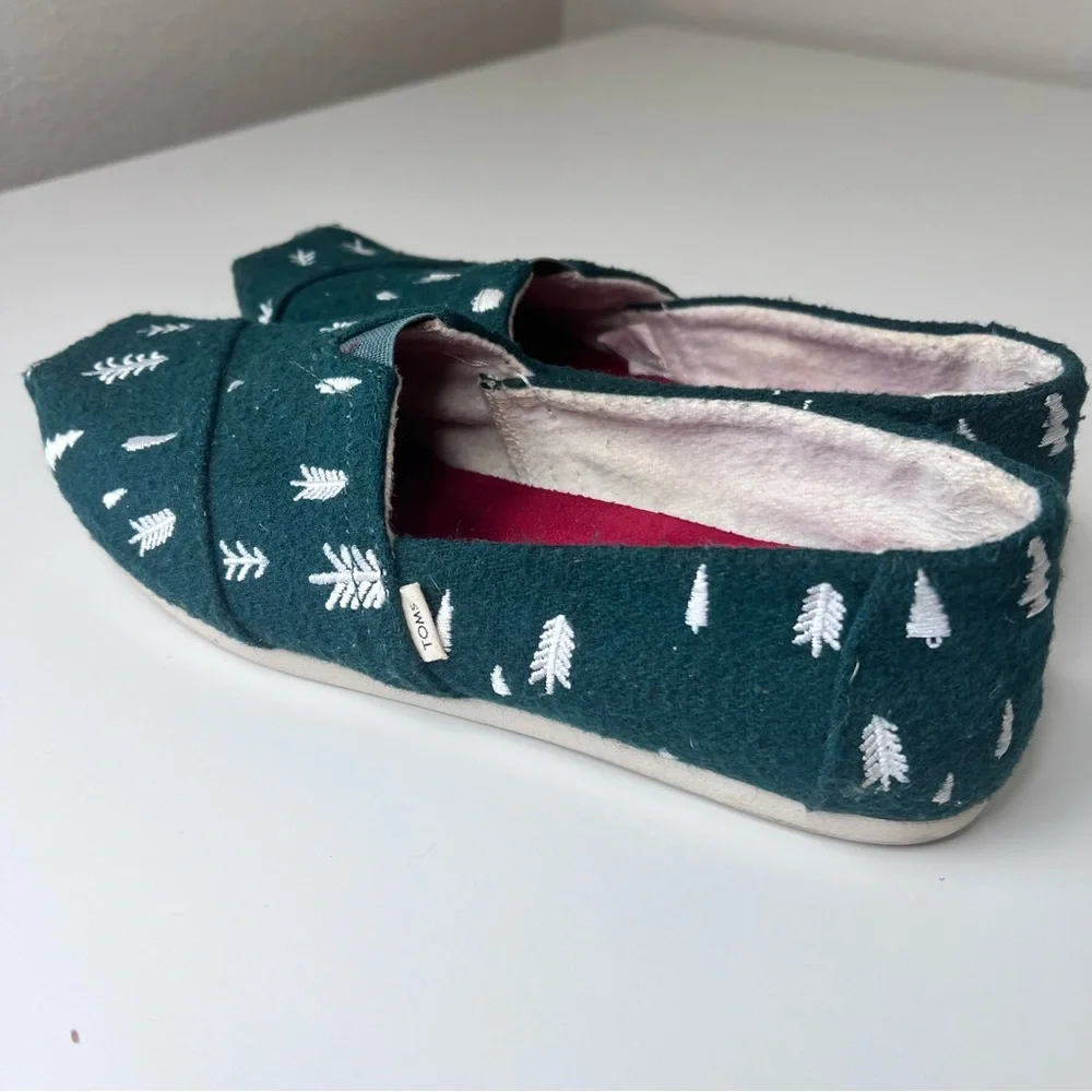 TOMS Forest Trees Embroidered Espadrilles 🌲